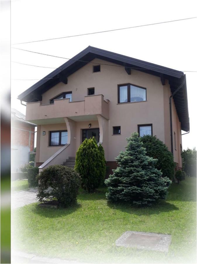 Apartamento Apartman Kristian Velika Gorica Exterior foto